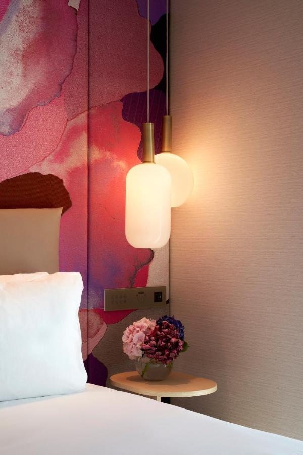 The Botree - Preferred Hotels And Resorts London Exterior foto A pendant light