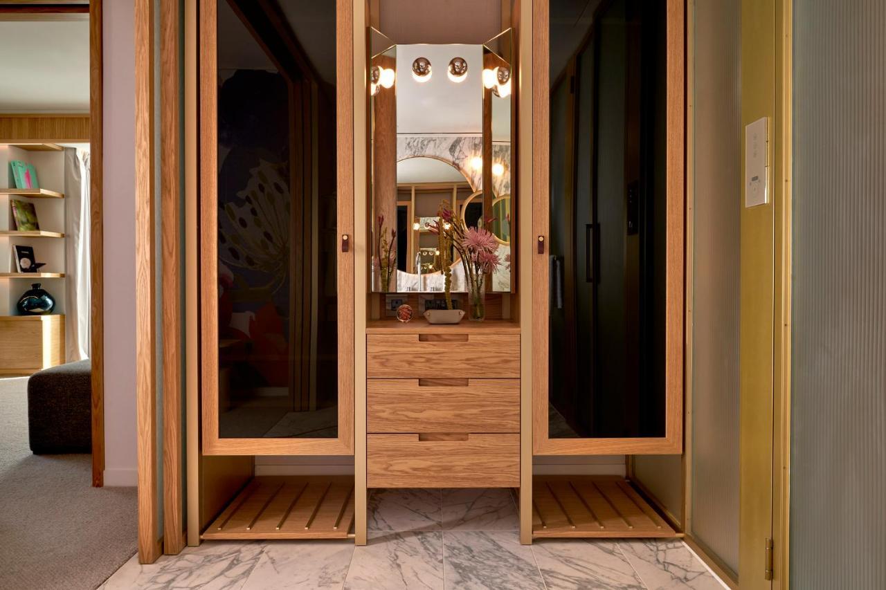 The Botree - Preferred Hotels And Resorts London Exterior foto A walk-in wardrobe