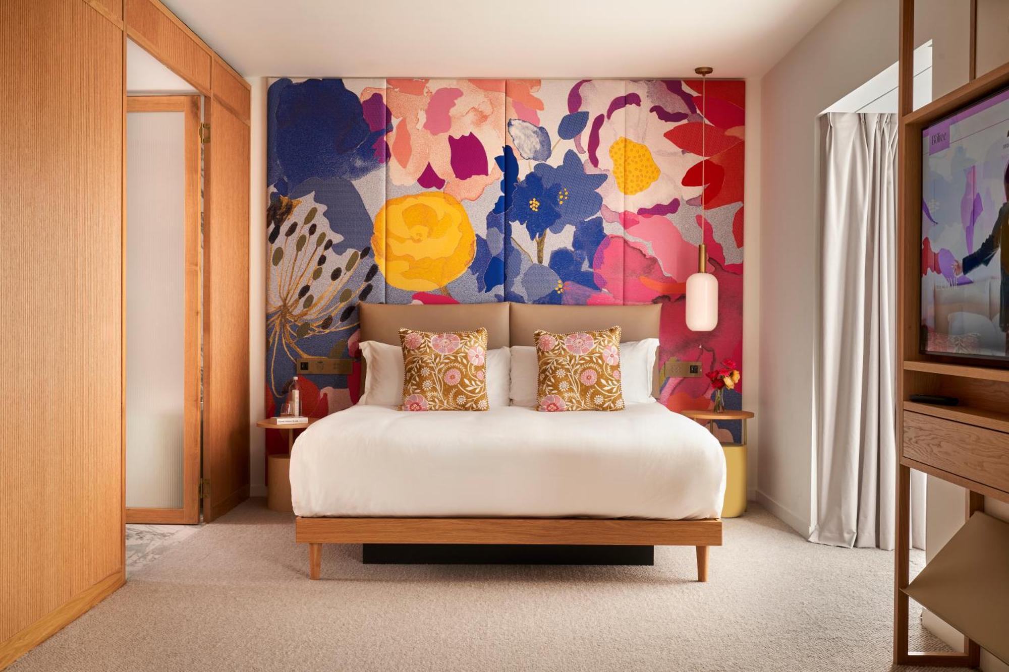 The Botree - Preferred Hotels And Resorts London Exterior foto A bedroom at the London Edition